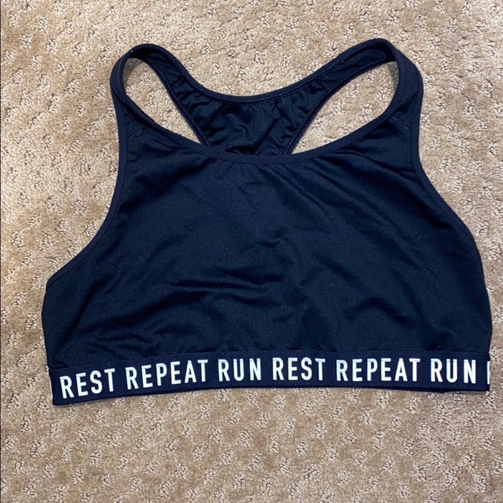 SPORTS BRA